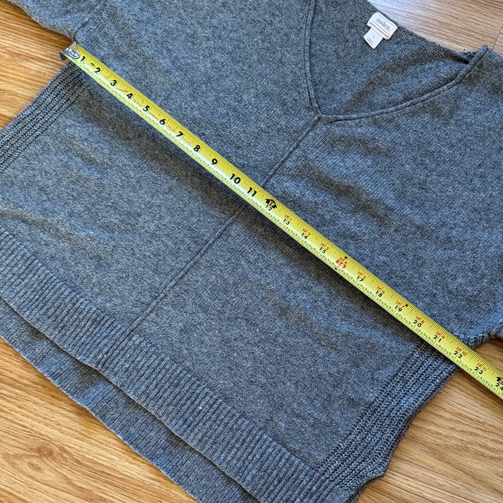 Auden Oversized V-Neck Sweater - size L - Picture 7 of 8